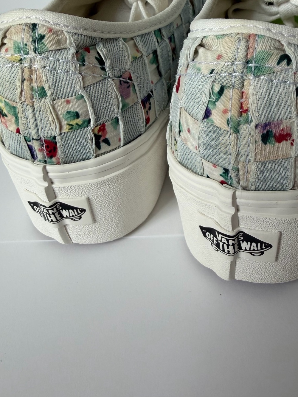 Vans size 9 - Picture 2 of 4